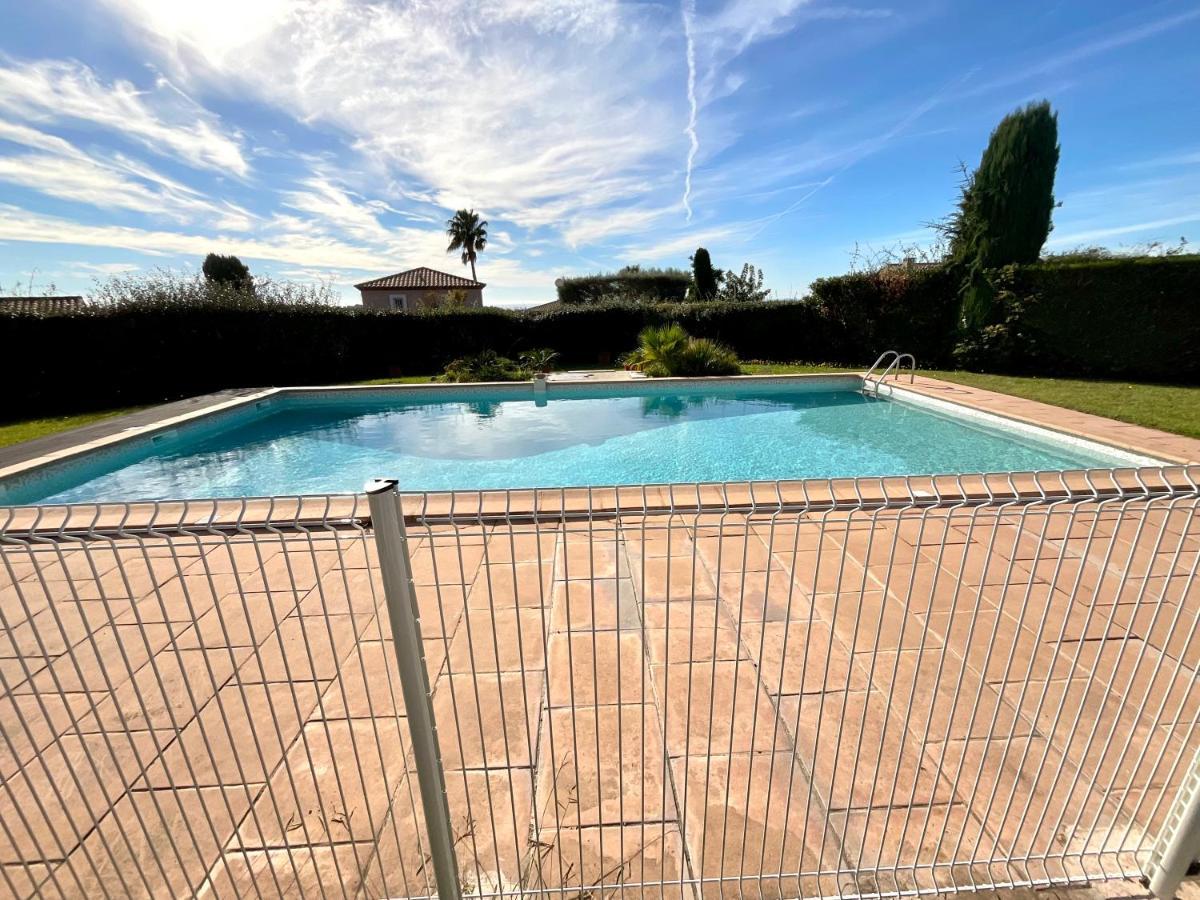 Appartement Sanary Vue Mer Au Calme Exterior photo